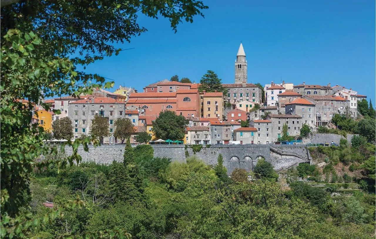 Gorgeous Apartment In Labin With Wifi